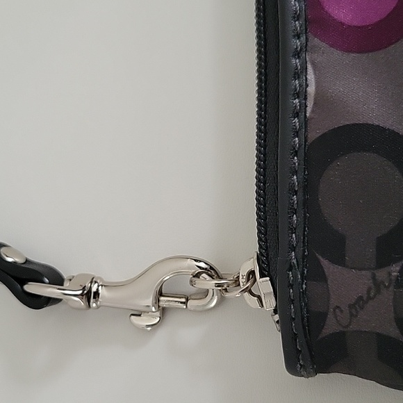 Coach Wrislet - Picture 6 of 6